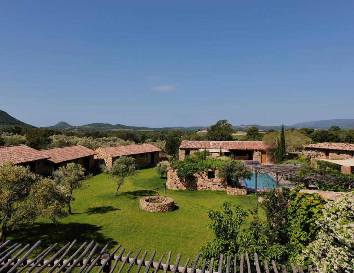 Domaine Pozzo Di Mastri Hotel & Spa Figari  Ngoại thất bức ảnh