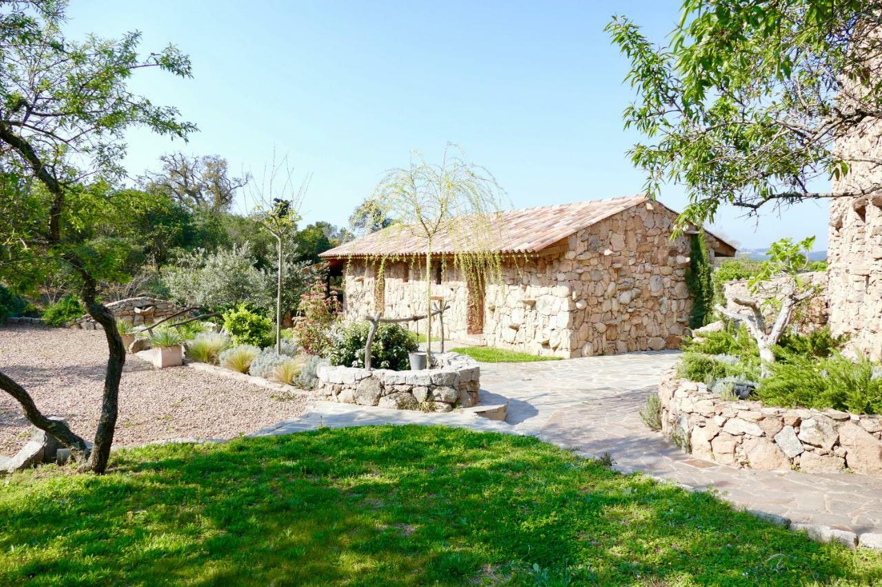 Domaine Pozzo Di Mastri Hotel & Spa Figari  Ngoại thất bức ảnh